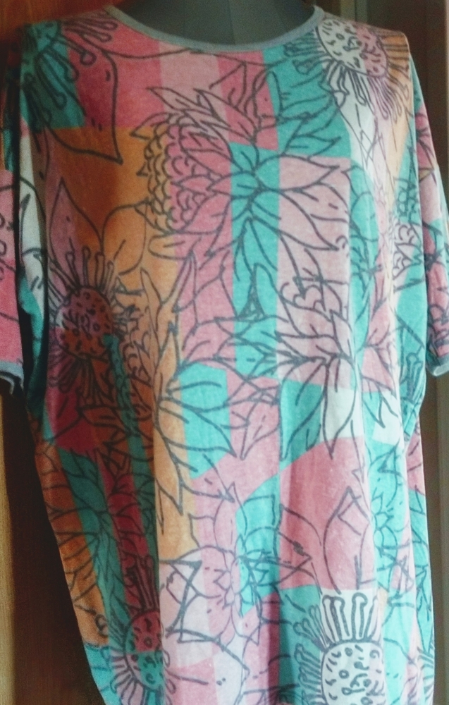 NWOT LULAROE Irma Tunic Med Women's